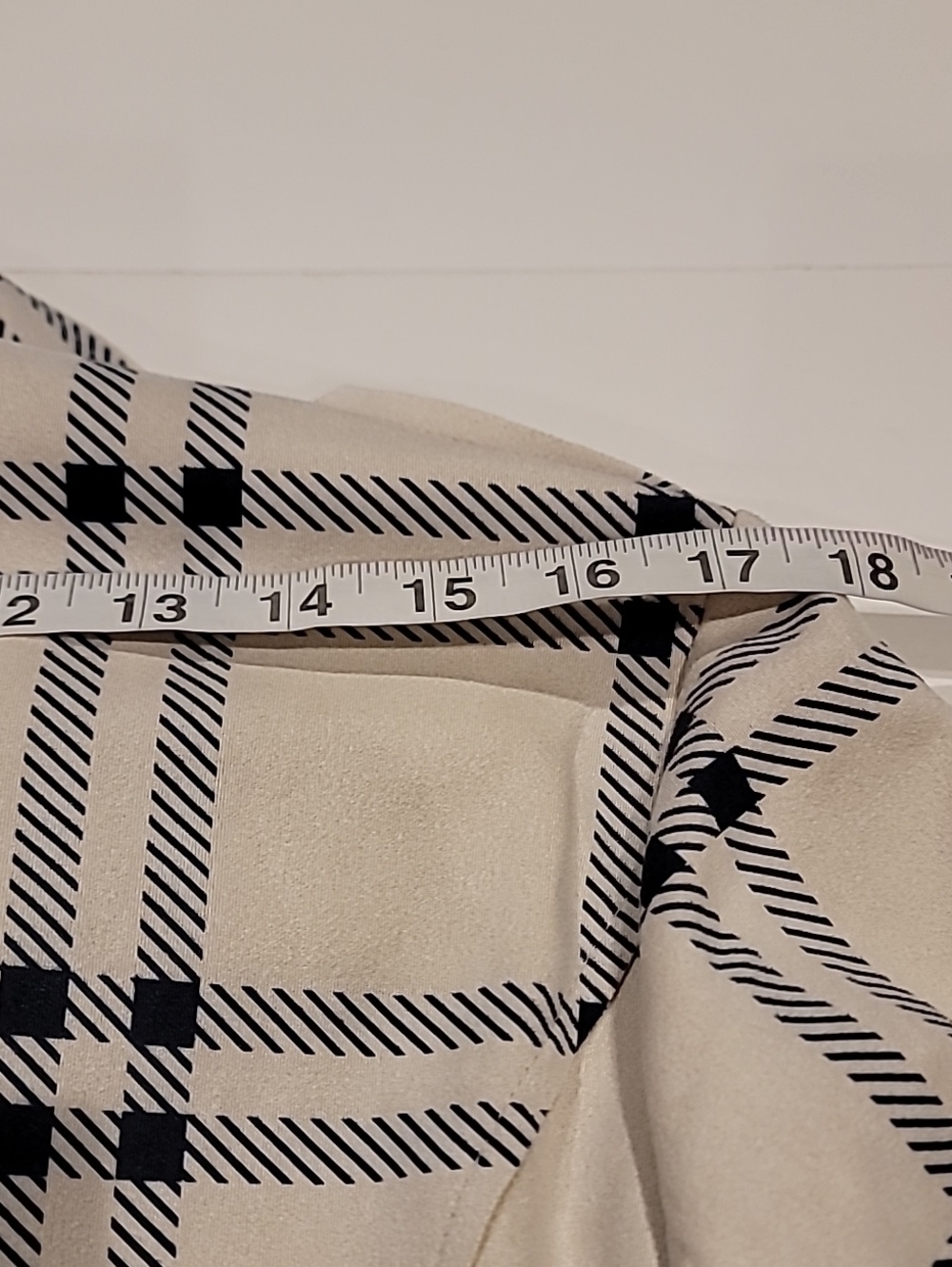 Solitaire Cream Plaid Trench Coat XL - Picture 14 of 14